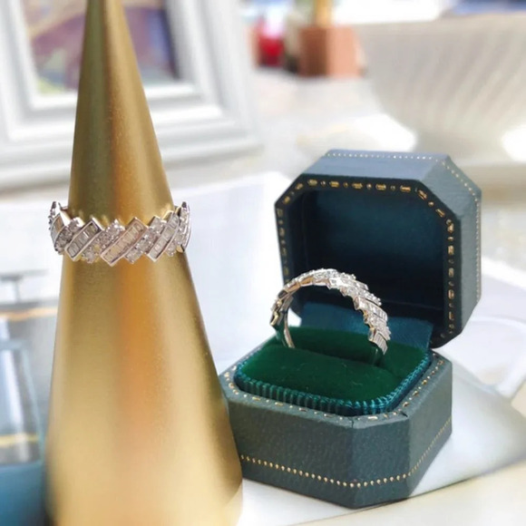 🎀Shiny Bride Princess Round Cut Zircon Eternity Wedding Bands Ring,UNVN12498 - Picture 5 of 5